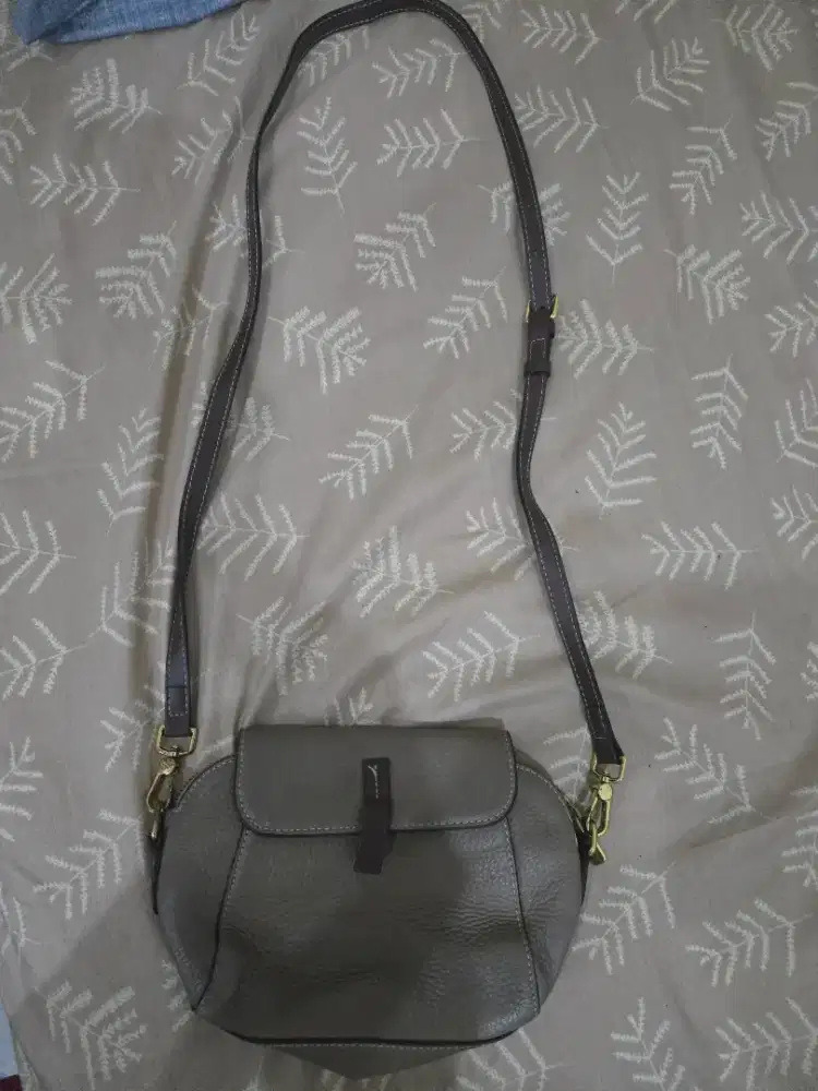 Tas kulit sapi asli