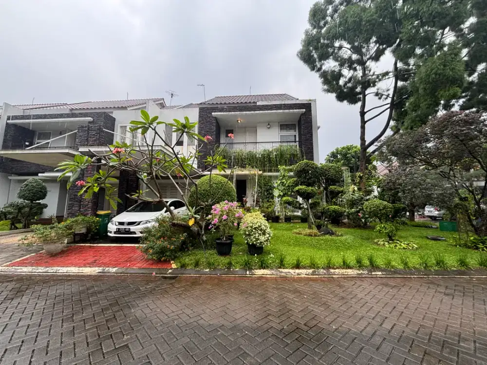 Rumah Luxury Hoek, Full Furnished di Raffles Hills Cibubur