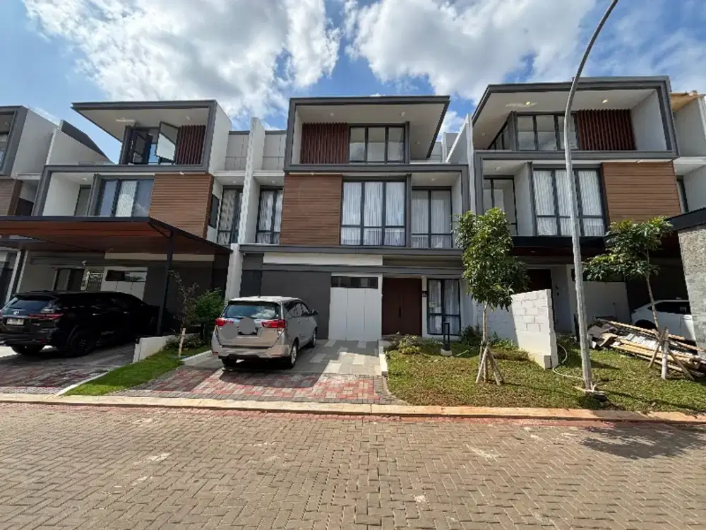 Rumah Atherton 3 Lantai Kota Wisata