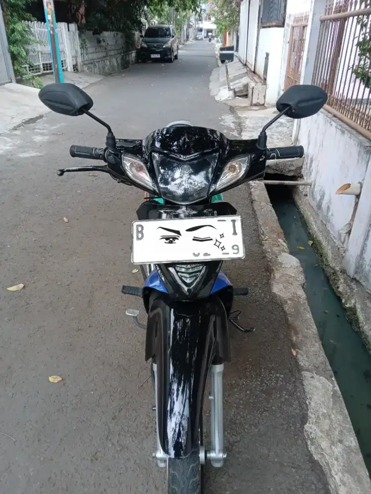 Di jual karisma 2004