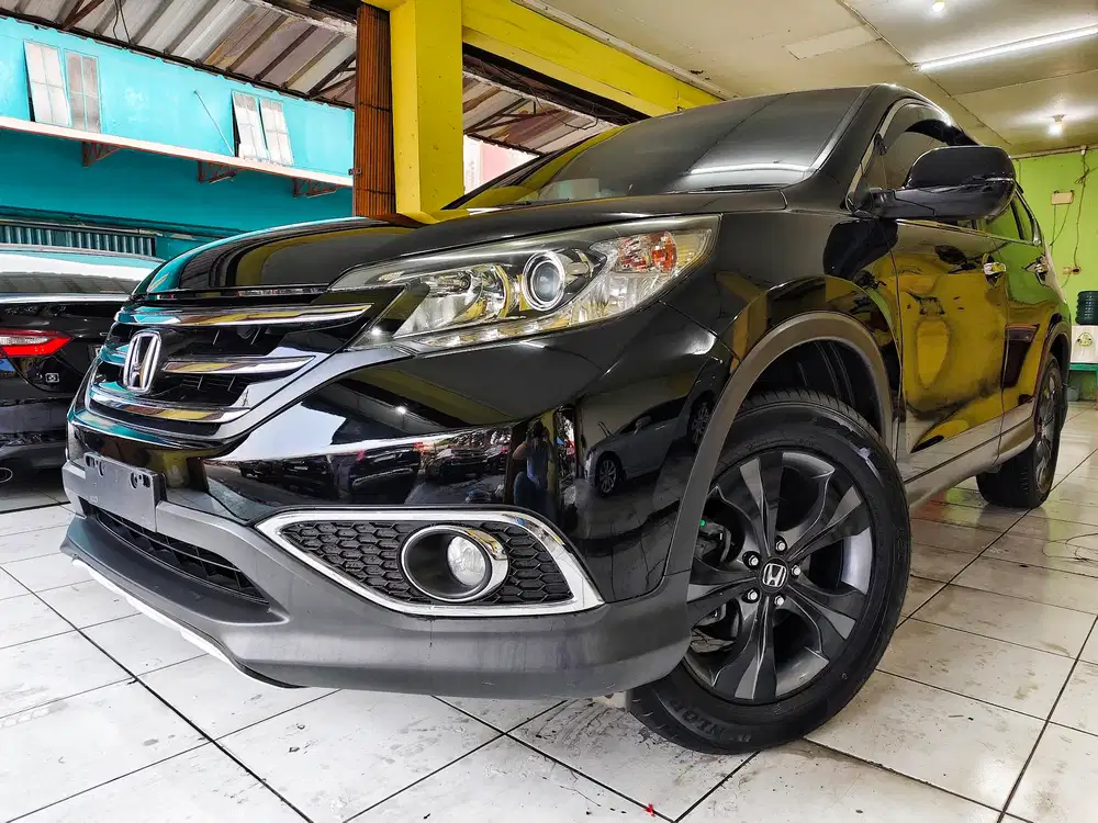HONDA CRV 2.4 PRESTIGE AT 2014 MATIC PERFECT COND AUTOMATIC N HRV 2015
