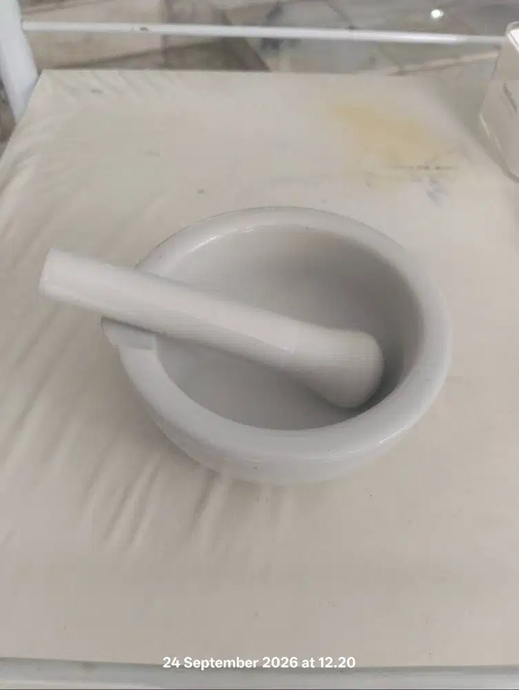 Mortar penggerus obat
