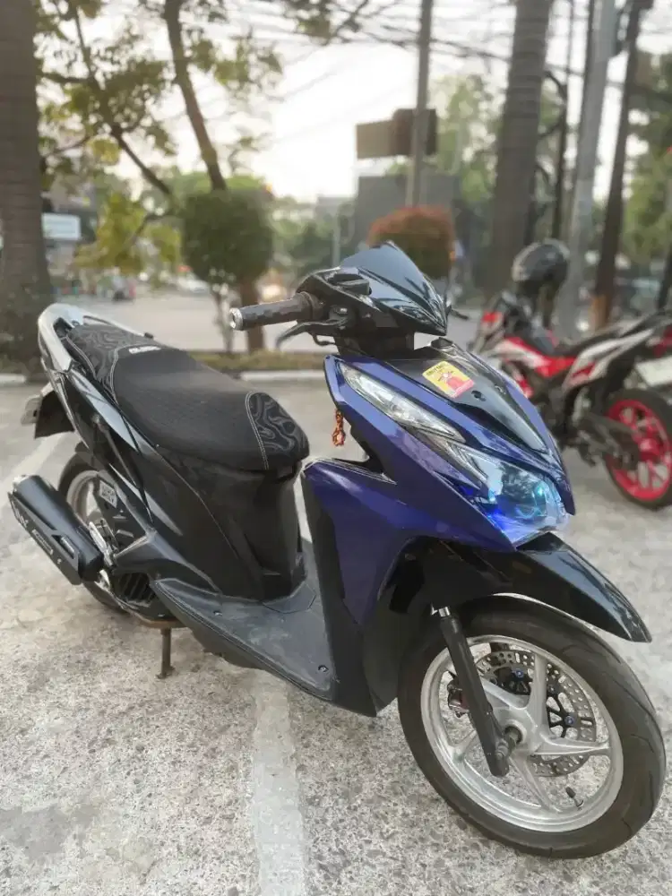 VARIO TECHNO 125CC KZR