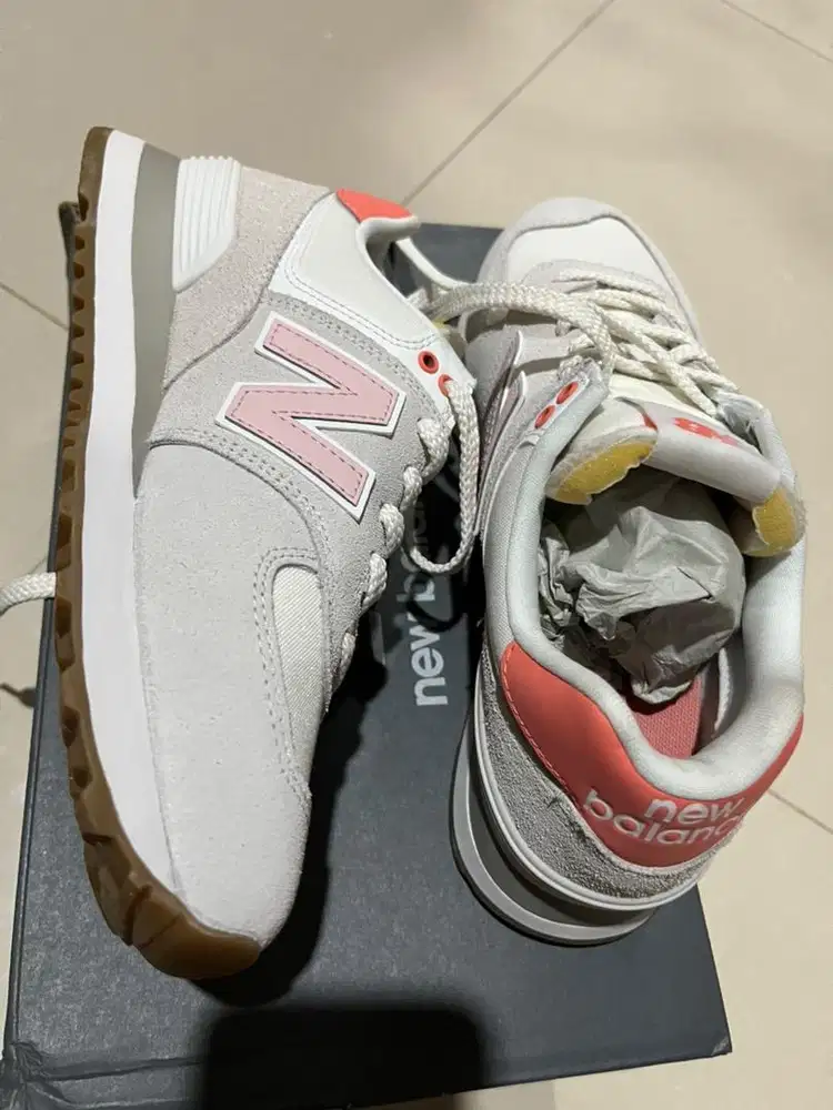 Sepatu new balance