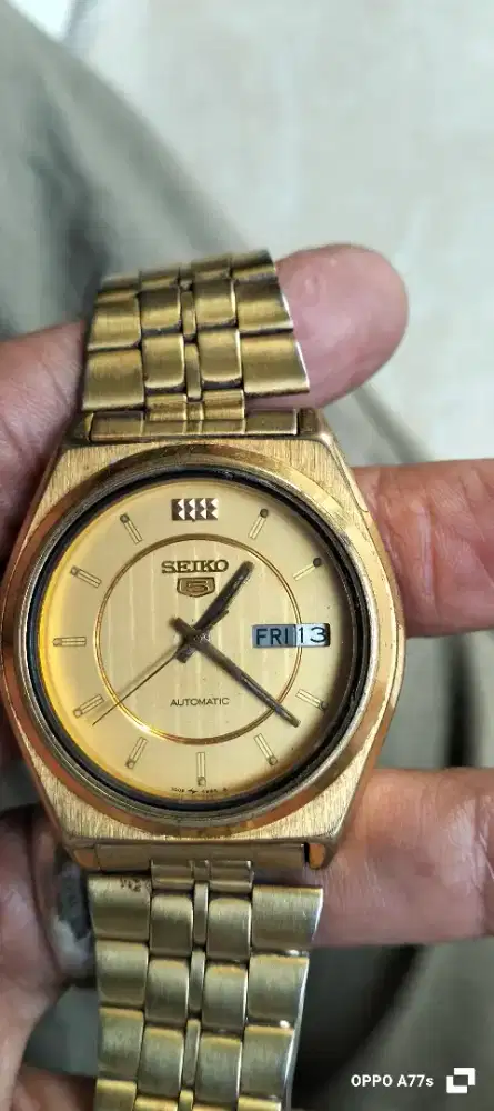 Jam tangan SEIKO