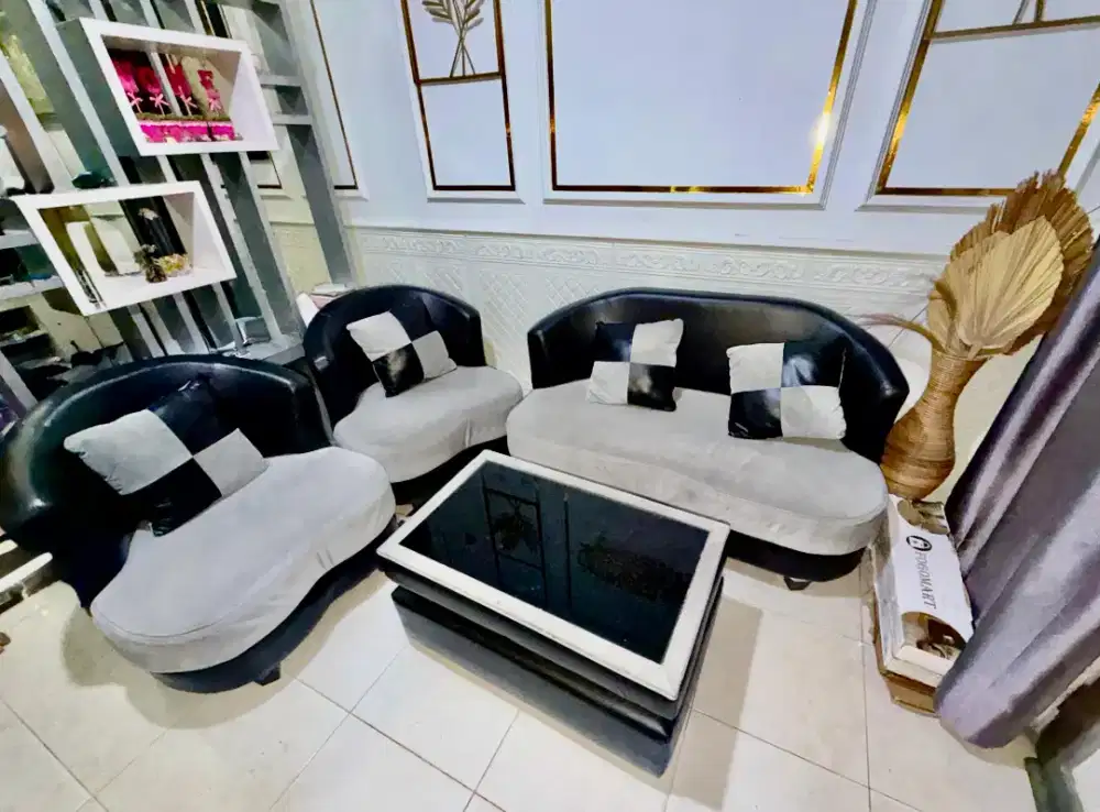 Meja+kursi bahan bludru