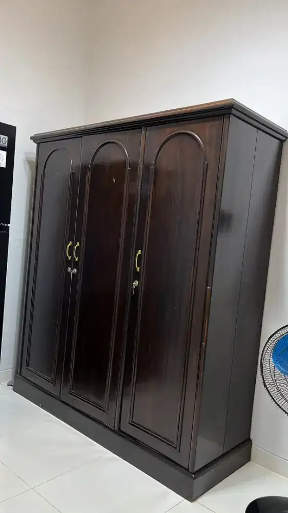 Jual lemari full kayu jati asli 3 pintu