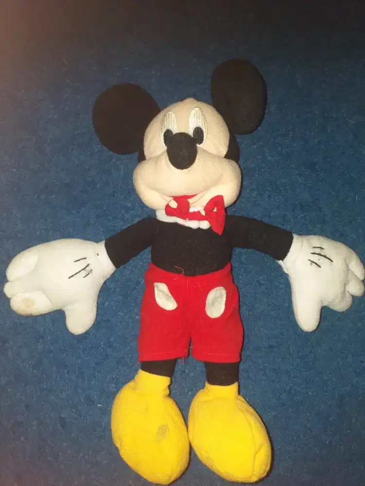 Boneka Mickey Mouse