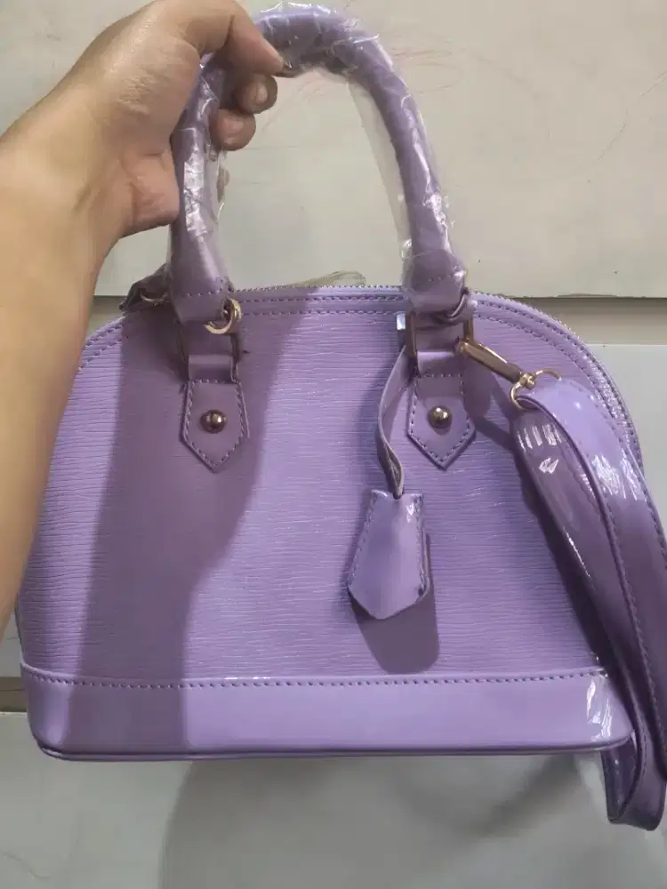 LILAC ALMA BAG NEWWW