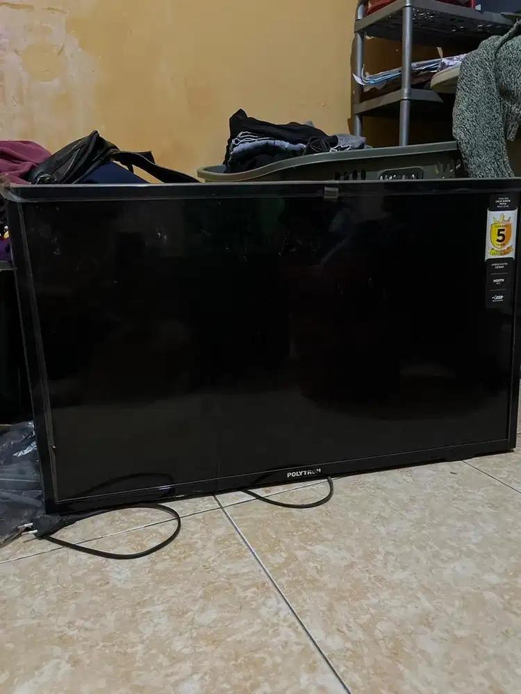 Dijual tv polytron 32 inch good condition