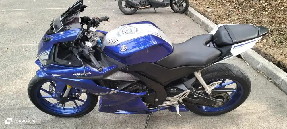 Dijual yamaha R15 tahun 2017