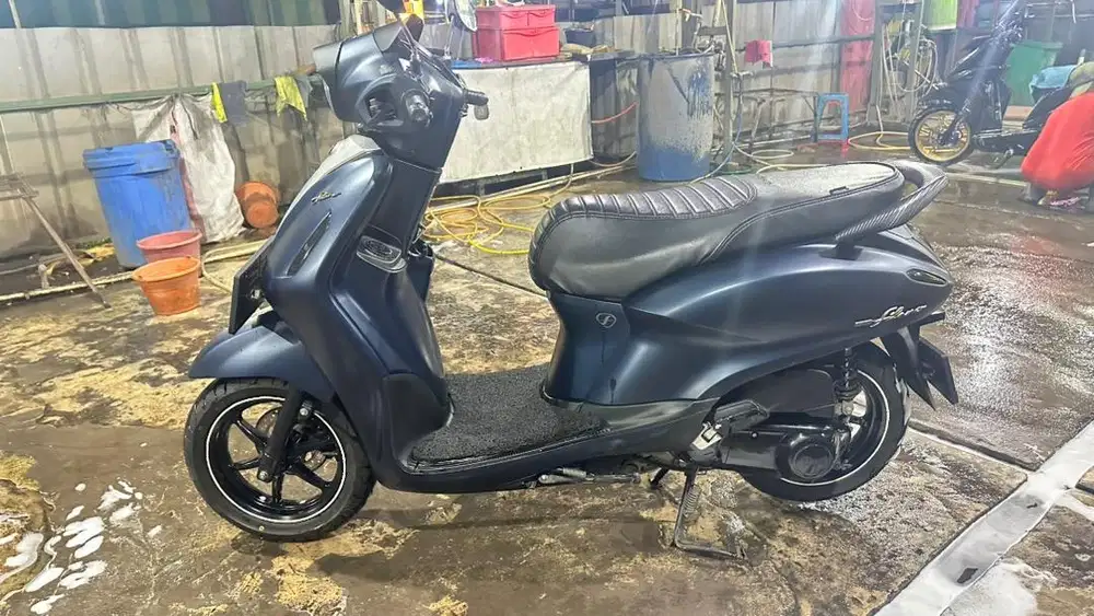 Yamaha Grand Filano Navy 2023 - KM Rendah