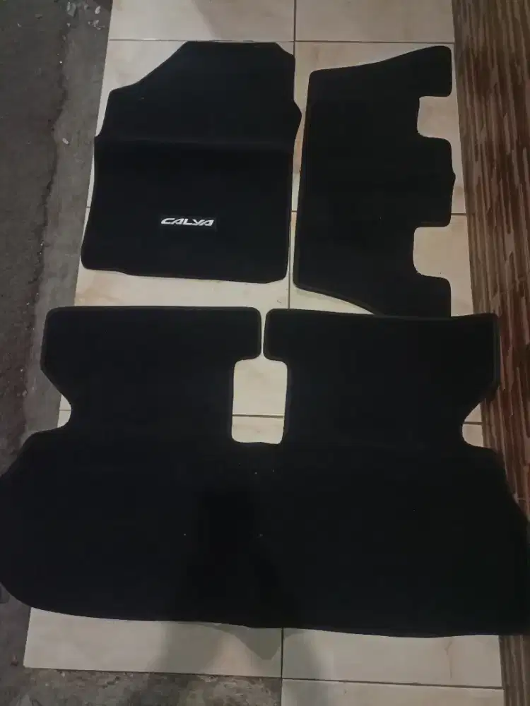 Karpet mobil Calya/ Sigra