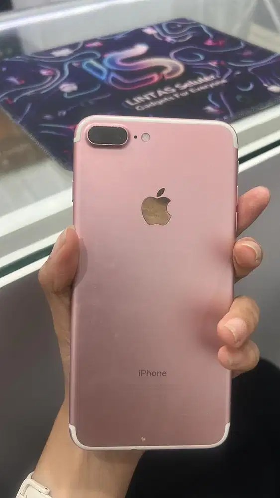 iPhone 7 Plus Pink