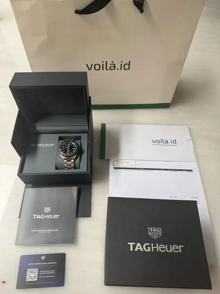 Jam Tag Heuer Formula 1 WAZ1110.BA0875 Quartz Black Dial