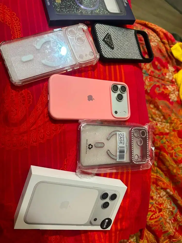Iphone 17 pro max silver ibox bli2 seperti baru garansi on