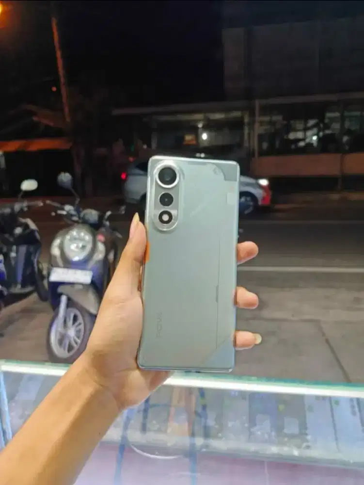 Tecno pova curve 5G ram 8/256gb
