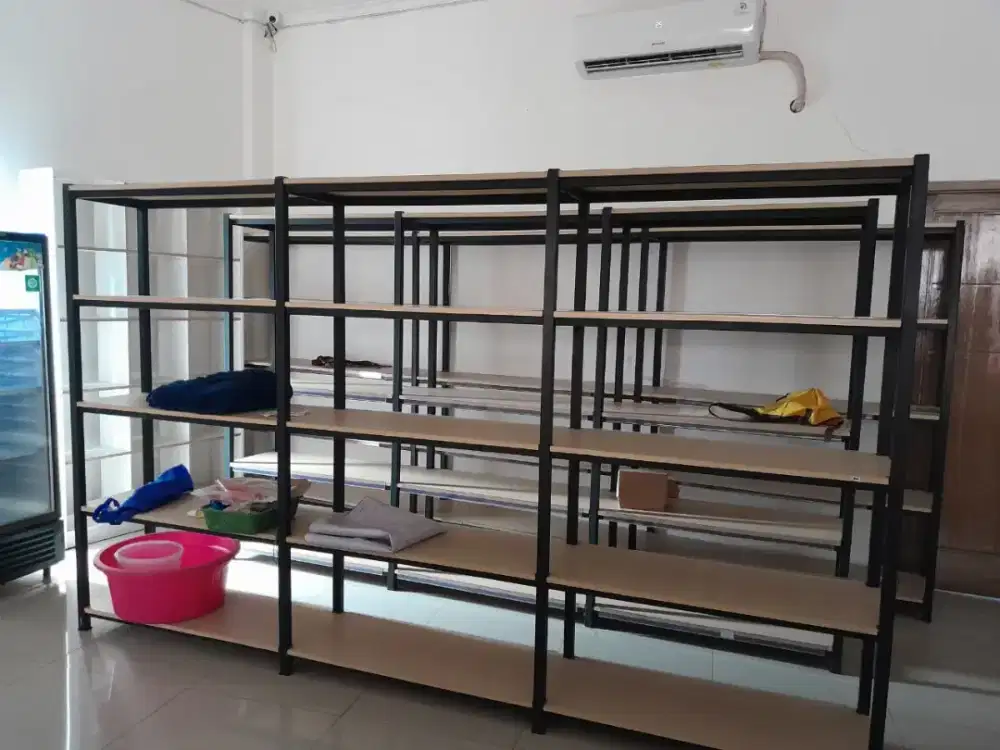 Hollo Calvanis rak + Meja kasir