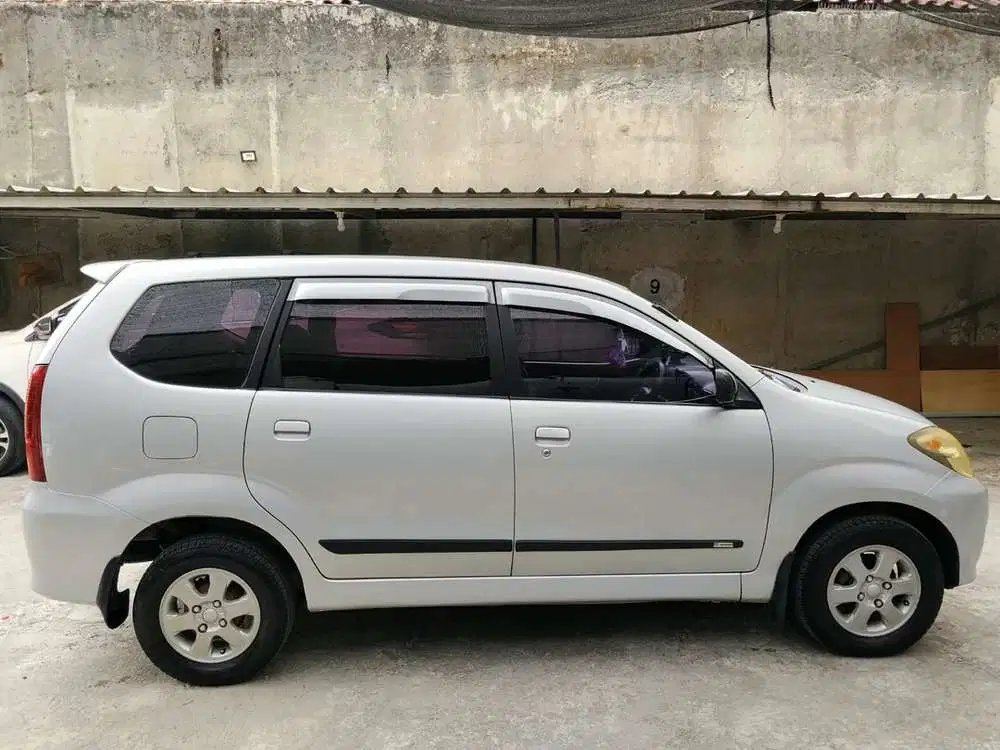 Toyota Avanza 2004 Bensin