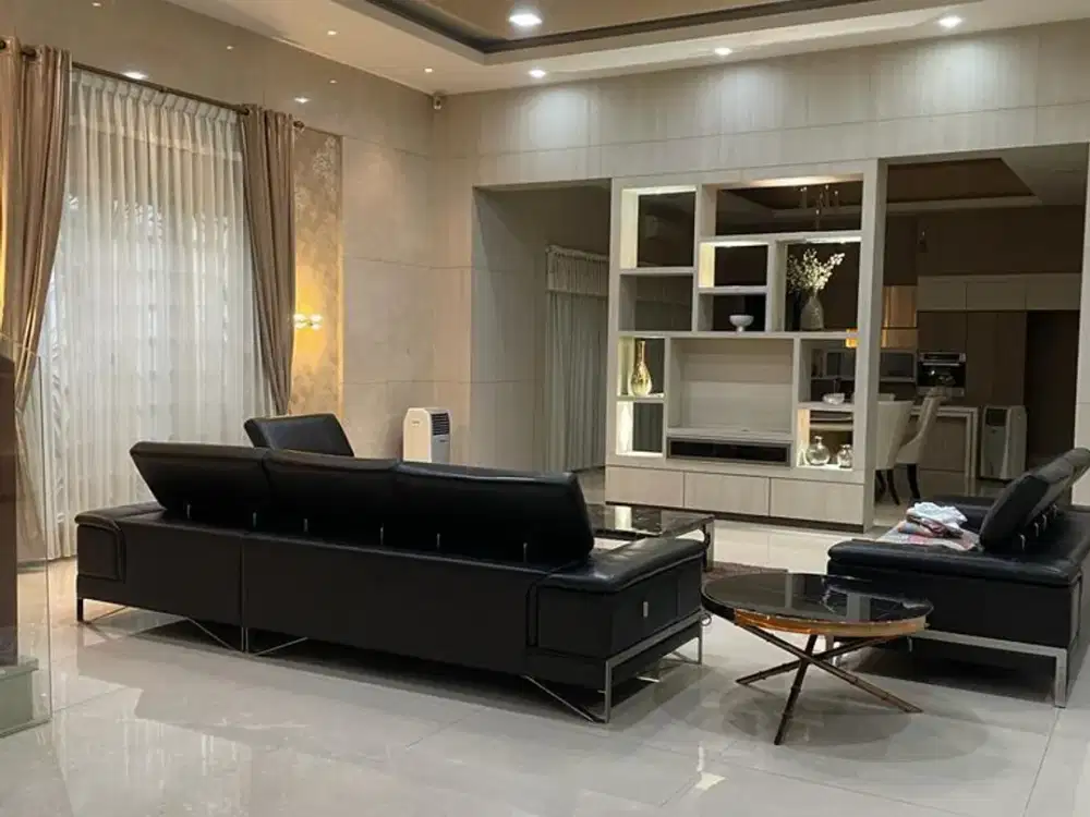 VILLA HOOK LUXURY DI KOMPLEK CEMARA ASRI