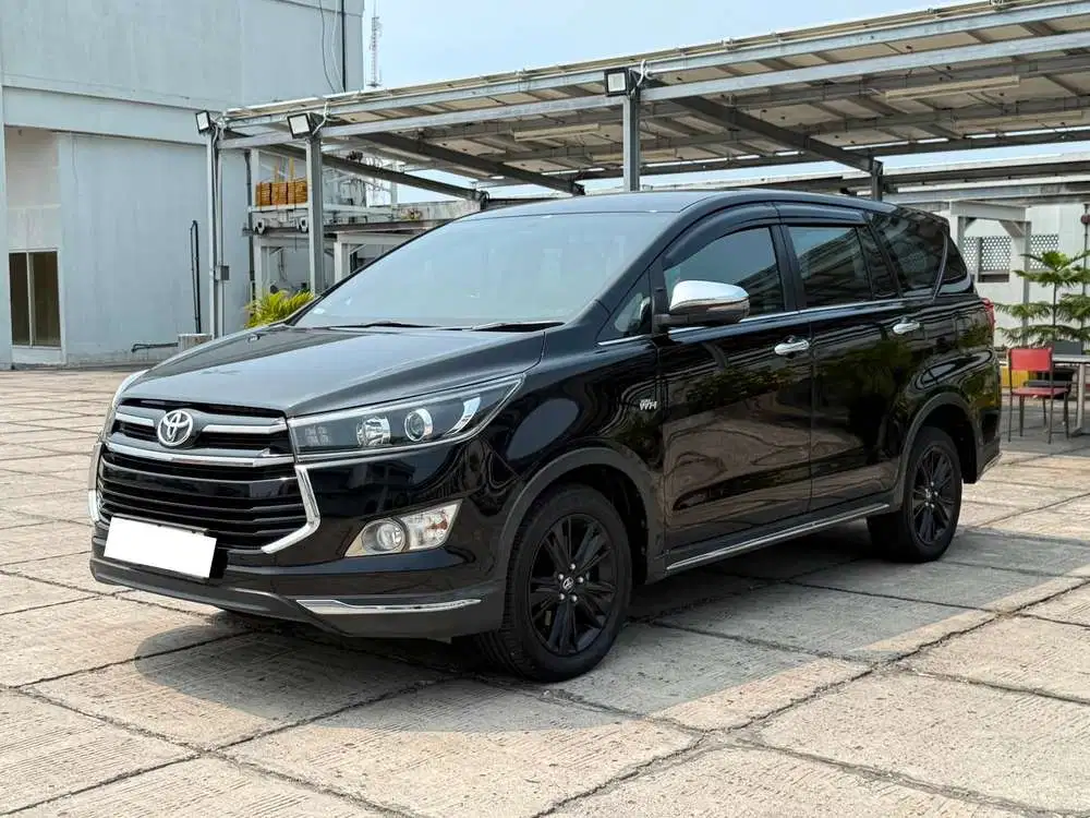 TOYOTA KIJANG INNOVA 2.0 VENTURER AT 2018 Bensin