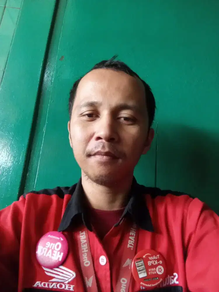Cari kerja pemeliharaan bengkel resmi motor