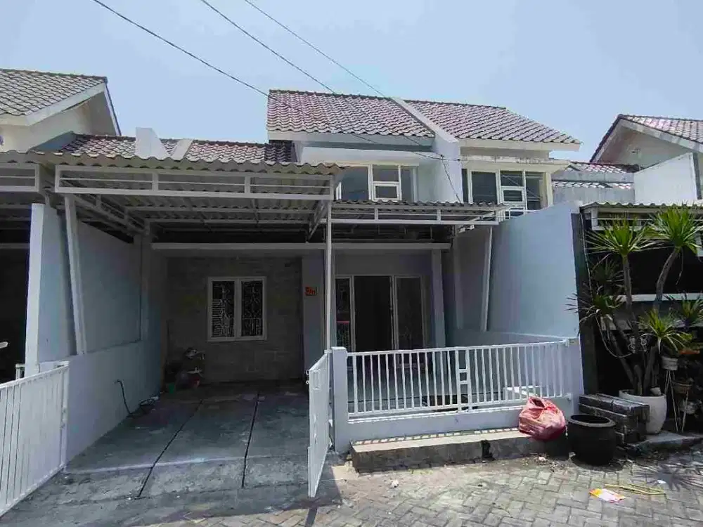 Dijual Murah hanya 650 jt Rumah 1 lantai di Greenlake Wonorejo Surabaya