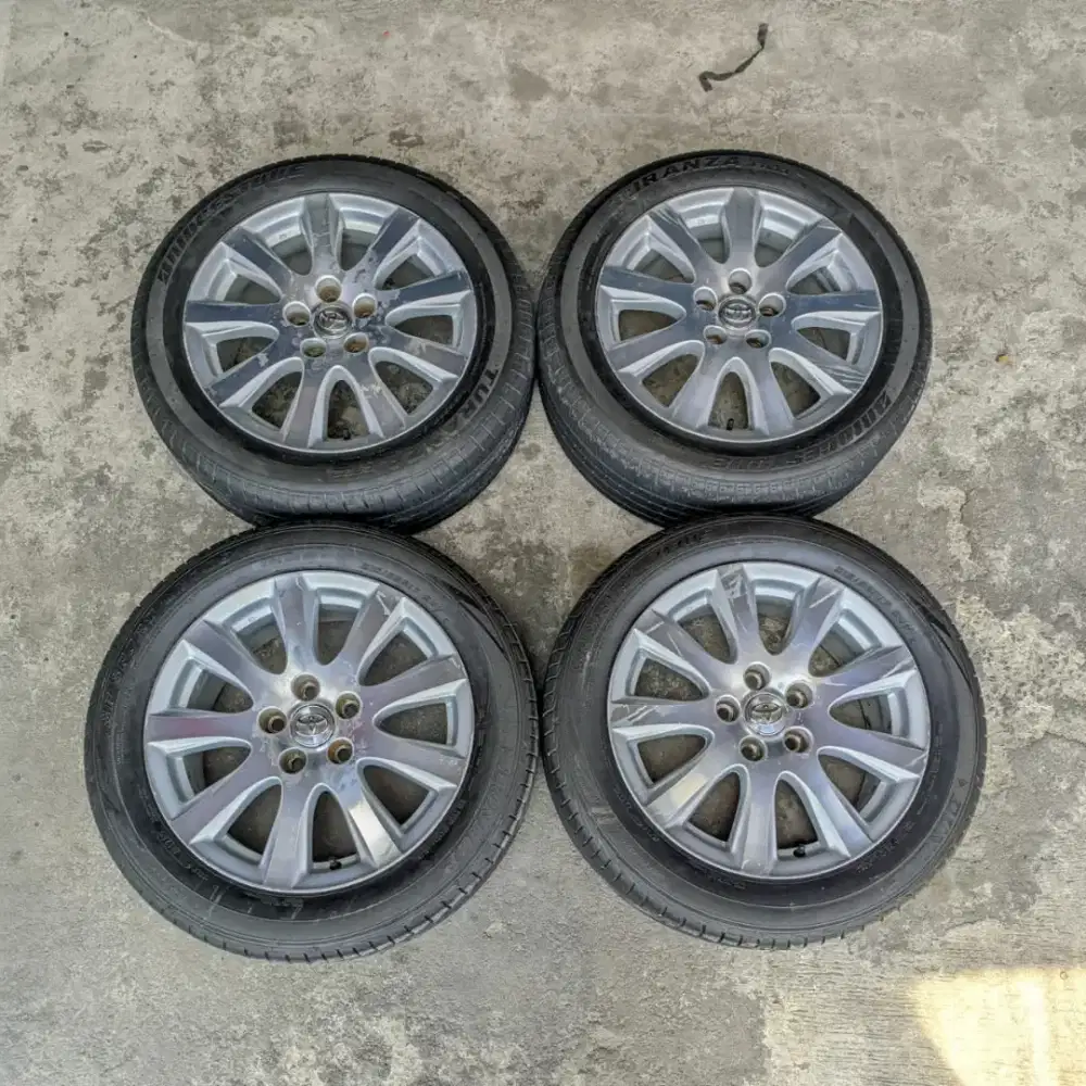 Velg oem camry r17 5x114 sepaket ban