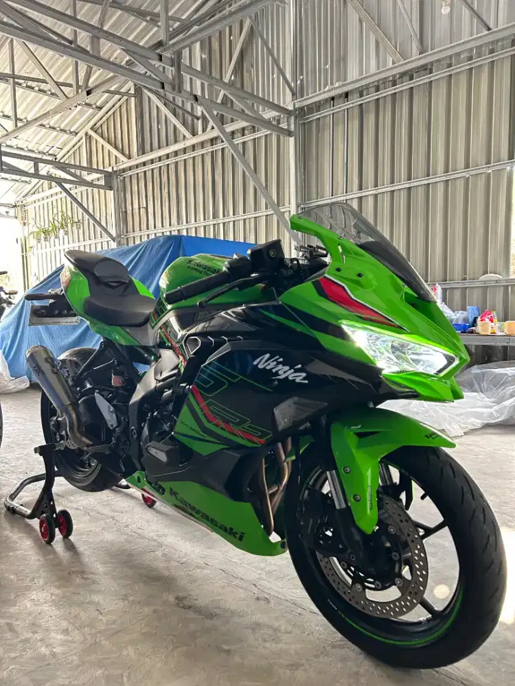 KAWASAKI ZX250RR 4 SILINDER