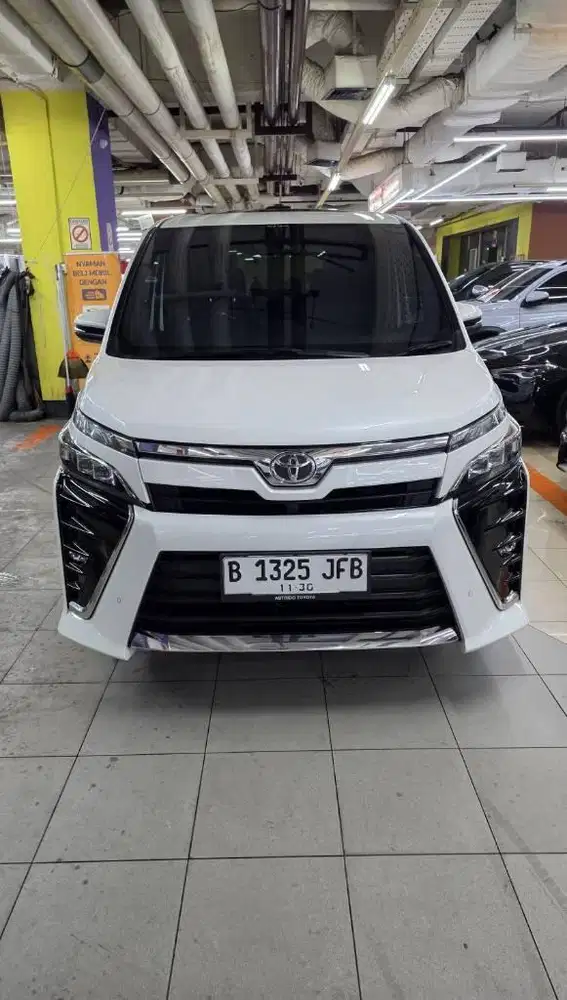 Toyota Voxy 2020 matic dp ringan low km record