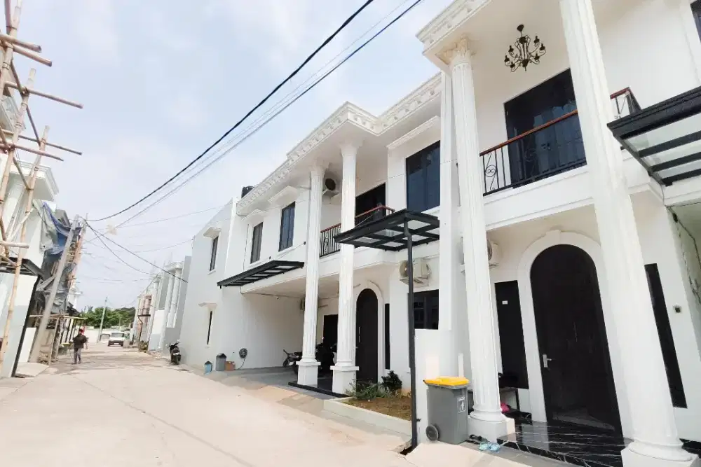 JUAL RUMAH MEWAH GAYA EROPA, 2 LANTAI STRATEGIS DI JAKARTA TIMUR