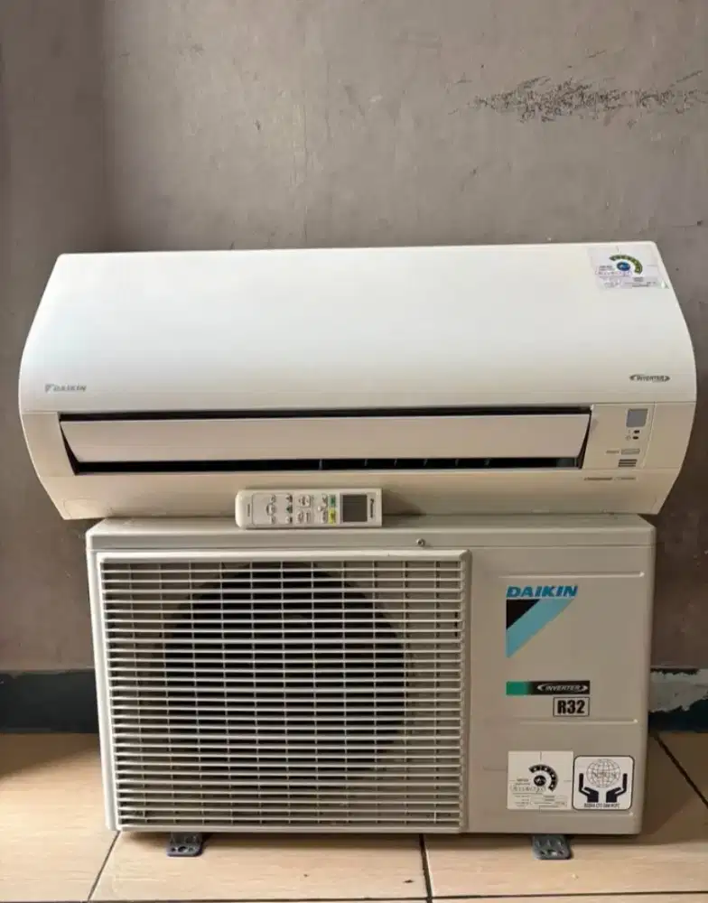 AC Daikin inverter 1 PK R32 kondisi mulus dan ory siap pasang