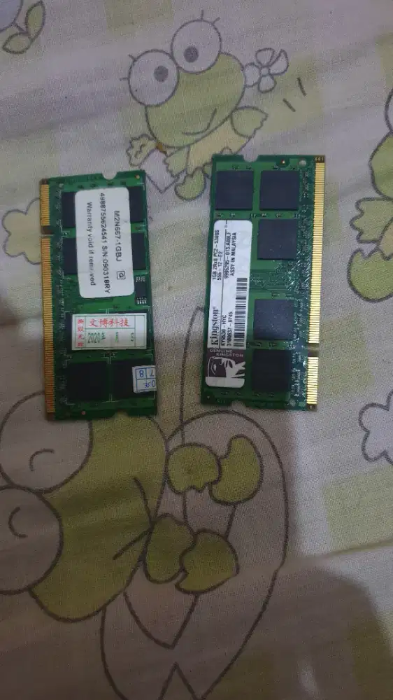 Ram laptop 1gb ddr2 2 keping