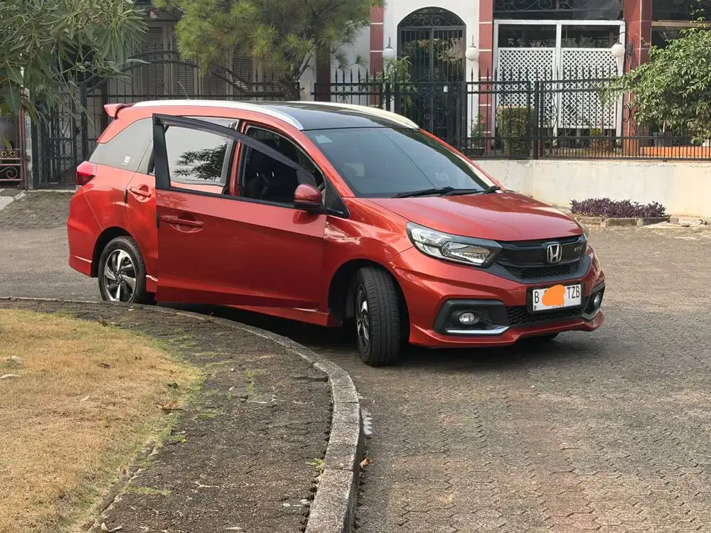 Jual Honda Mobilio RS matic duotone orange