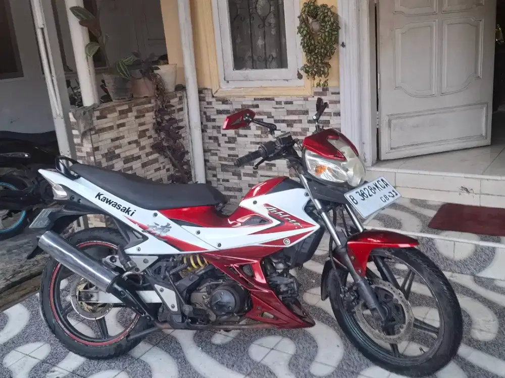 Kawasaki Athlete plat B
