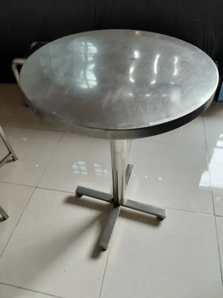 Meja Stainless Steel 201 Anti Karat Bulat 50cm