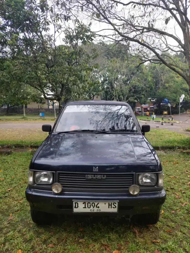 Isuzu panther hi grade 1995 original bandung