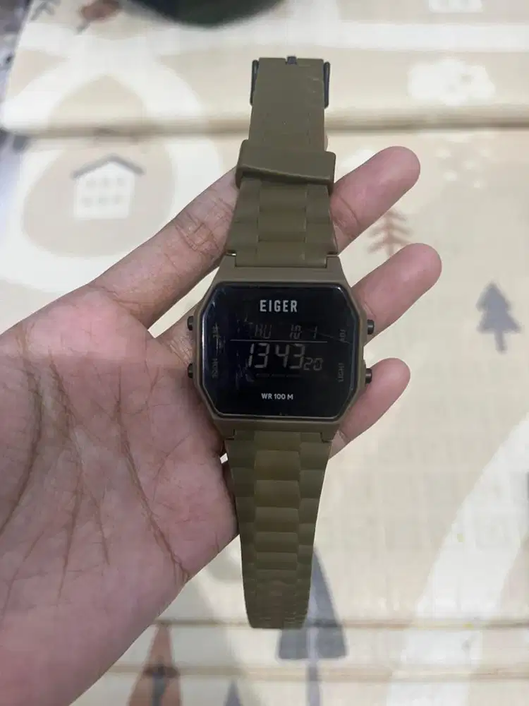 Jam tangan eiger provo