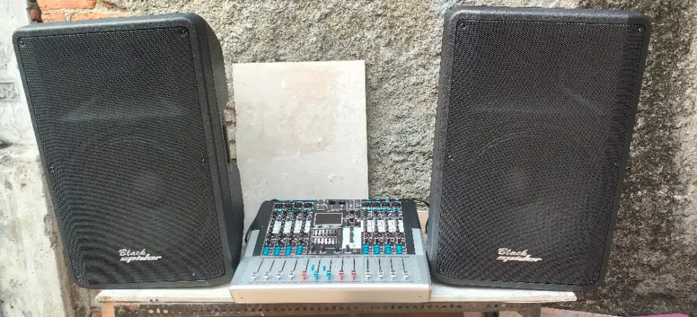 Jual power mixer + speaker merk black spider 15 inc'