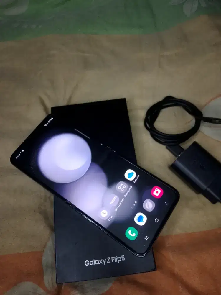 Samsung Z flip 5 5G ram 8/256 sein