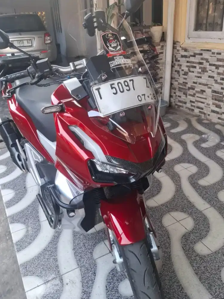 Honda Adv red candy