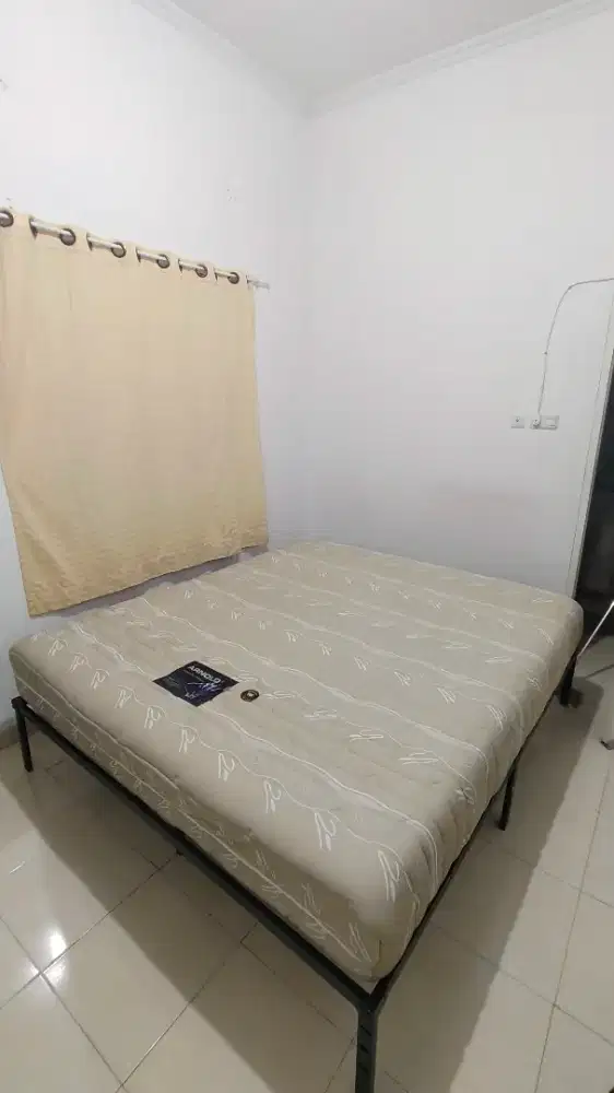 Jual murah mau pindah cepat kasur dan dipan besi NEGO