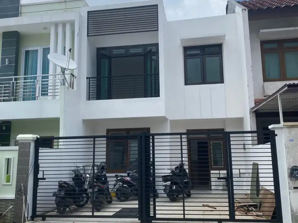 Rumah 2 Lantai Sudah Renovasi di Daan Mogot Baru