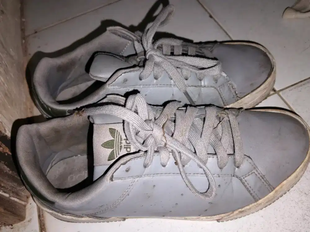 Sepatu Sport Adidas Logo Trefoil Original