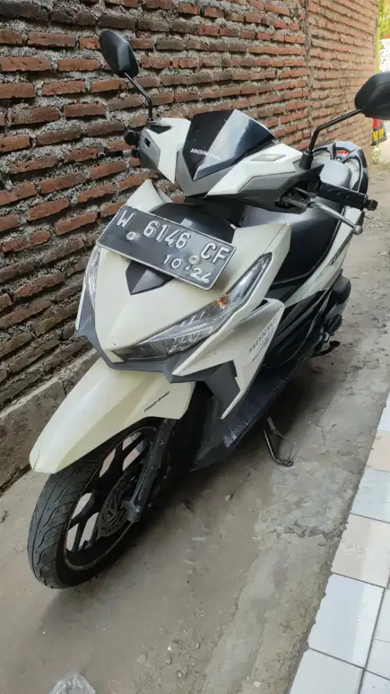 Vario led old 2016 putih