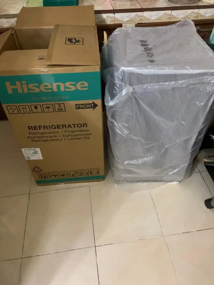 kulkas hisense RR125D4IBN