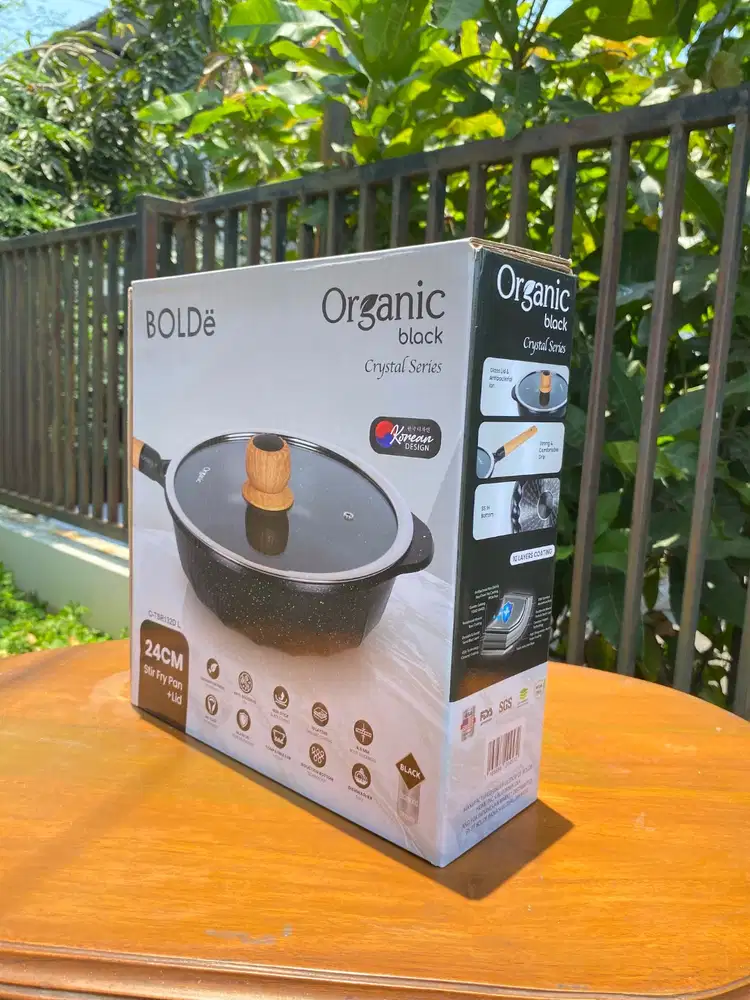 Organic black crystal series stir fry pan+lid bolde 24cm