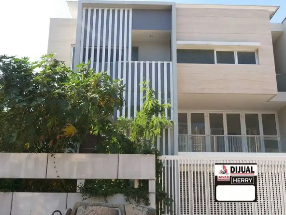 DIJUAL
Rumah 3 Lantai High Ceiling Baru Renovasi 
Citra Garden 2 Jakarta Barat