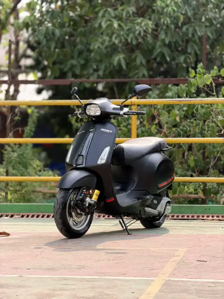 JUAL PIAGGIO VESPA SPRINT S 150 IGET ABS LED TH 2021 PERFECT CONDITION