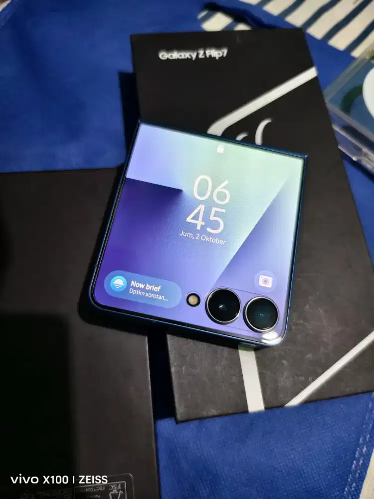 Samsung Z flip 7 5g sein 12/256